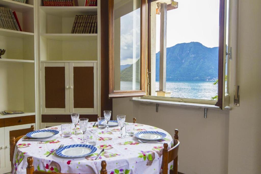 Apartment With Lake View Сала-Комачина Экстерьер фото